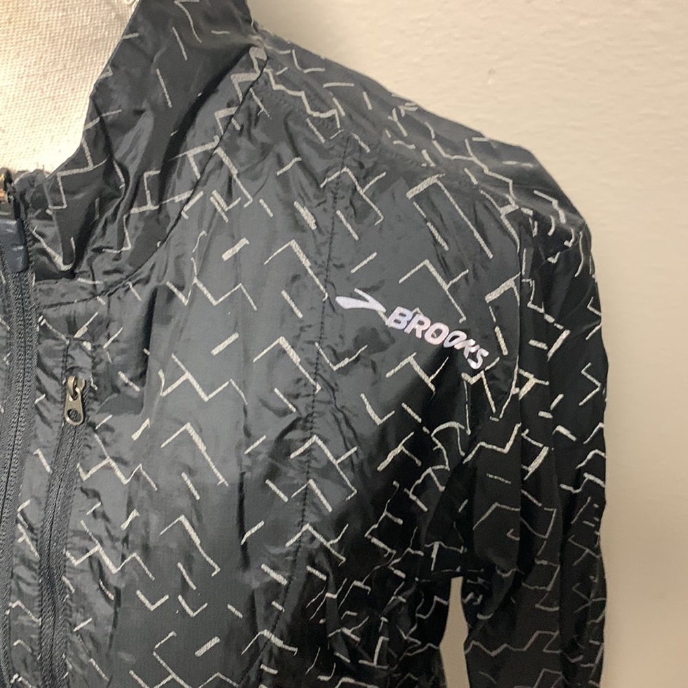 Brooks Running Jacket - image 5